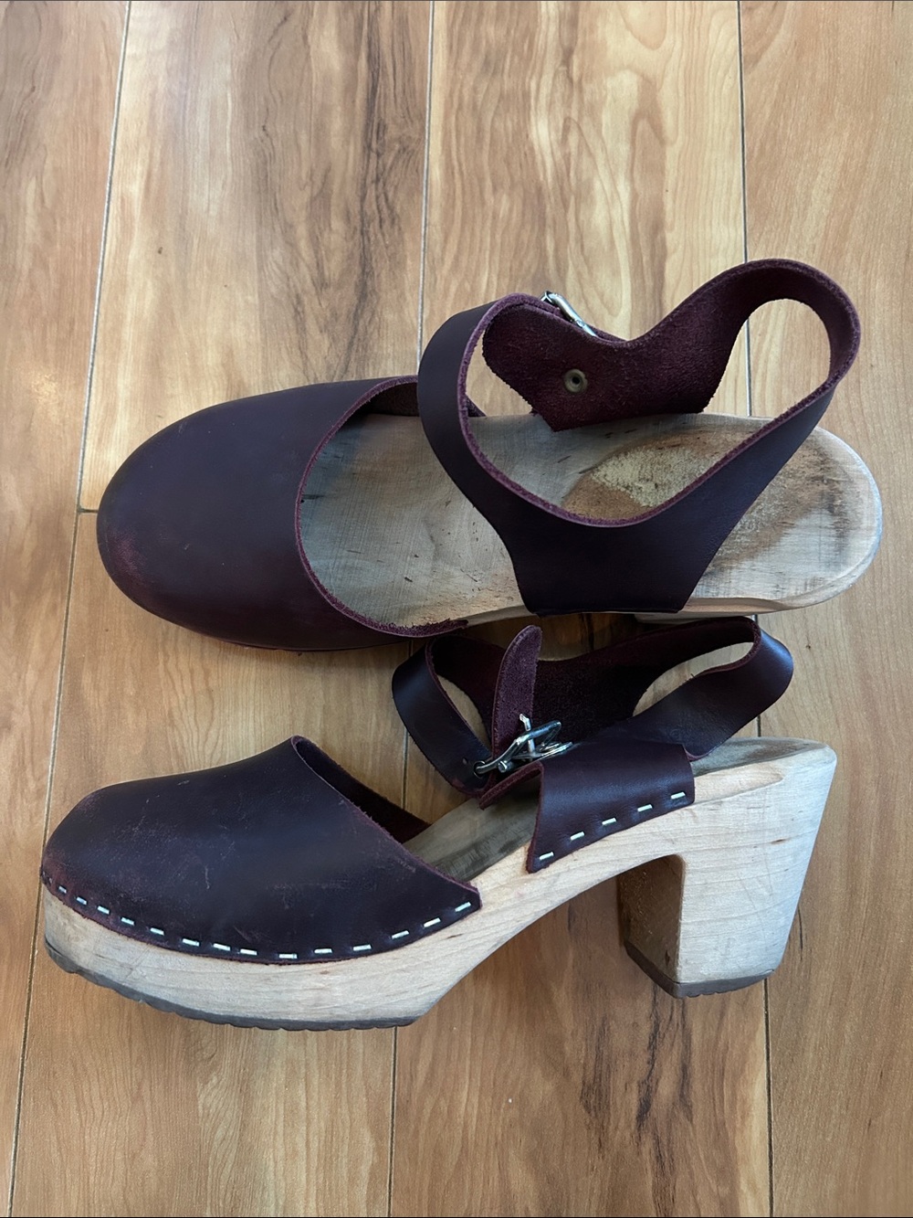 Lottas / Swedish hasbeen Cabernet burgundy wooden clogs